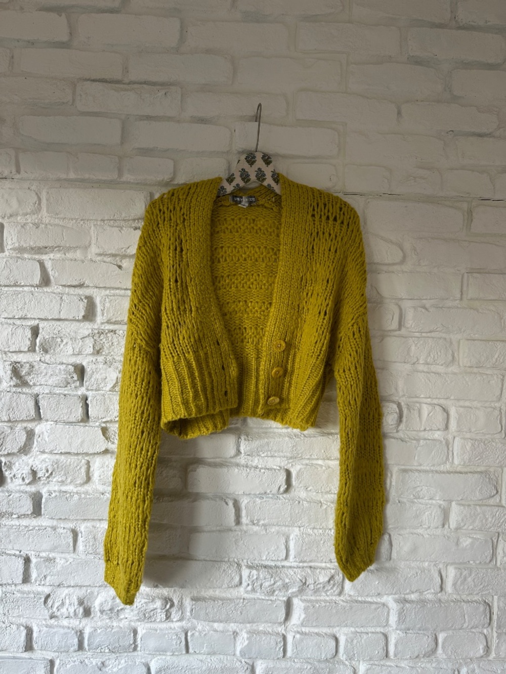 Urban Outfitters UO Nuuly Sydney Cropped Chunky Balloon Sleeve Cardigan - Picture 3 of 5